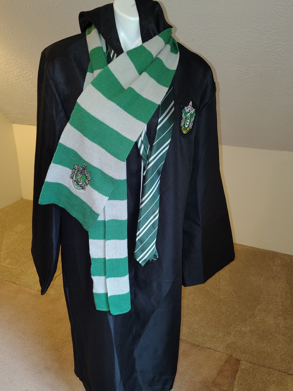 Harry Potter Deluxe Wizard Outfit Robe/Cloak Knit Scarf Tie Large